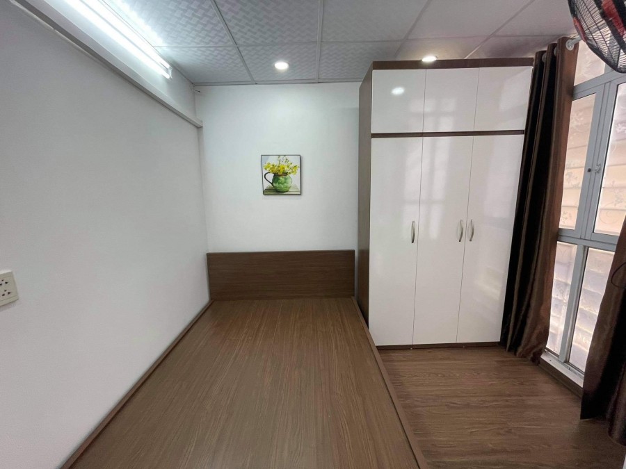 Chủ cần bán nhà pháp lí dầy đủ, Ba Đình, diện tích 108m2, giá 2.4 tỷ, lh 0962296916.