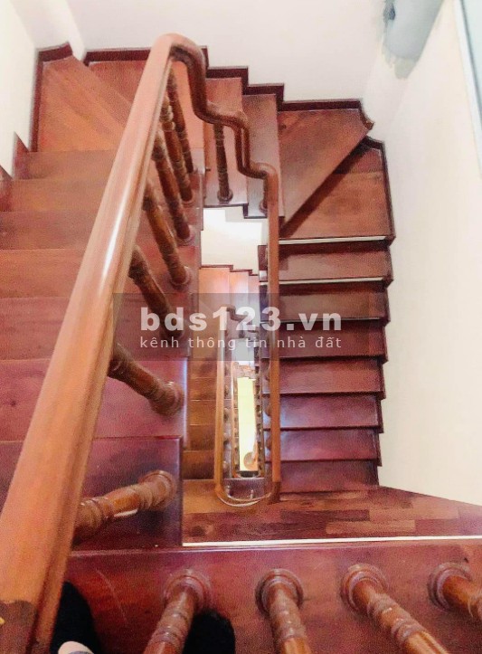 Bán nhà Nam Từ Liêm, phân lô ô tô đậu ngày đêm, nội thất, dt 47m2, 4 tầng, mt 4m, giá 7.2 tỷ