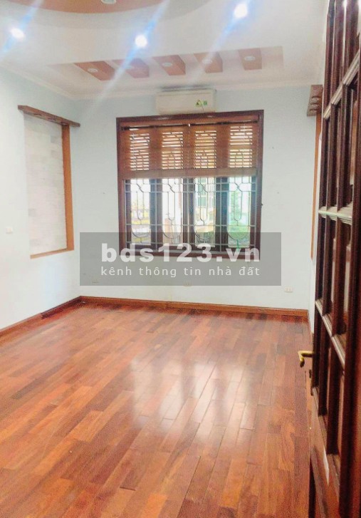 Bán nhà Nam Từ Liêm, phân lô ô tô đậu ngày đêm, nội thất, dt 47m2, 4 tầng, mt 4m, giá 7.2 tỷ