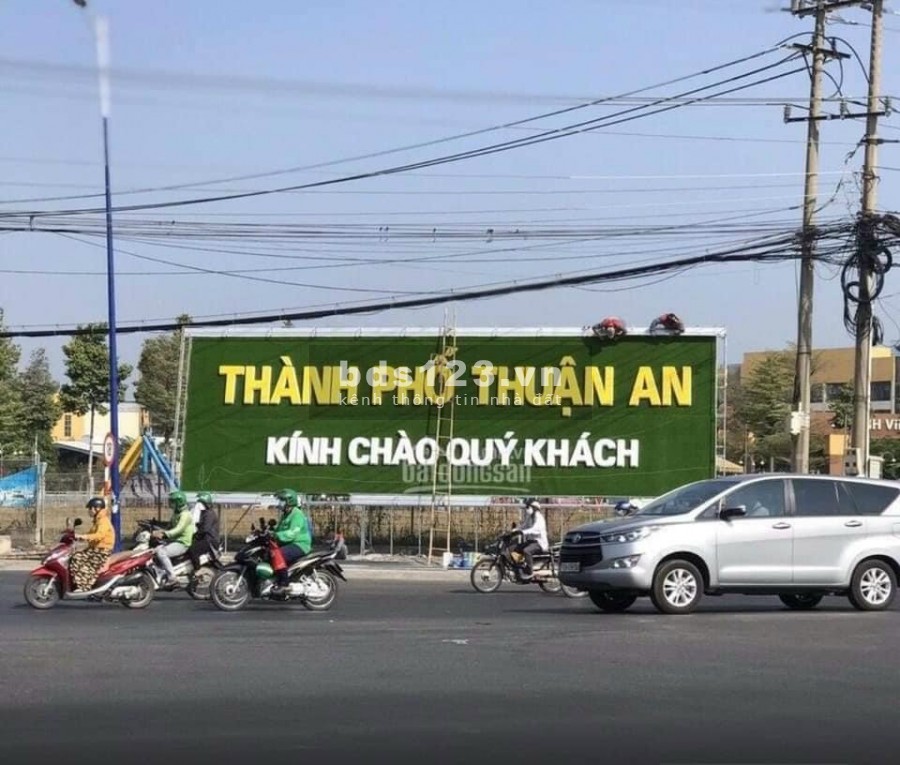 Bán gấp lô đất gân ngã tư miếu ông cù để chống dịch liên hệ chính chủ 096706879