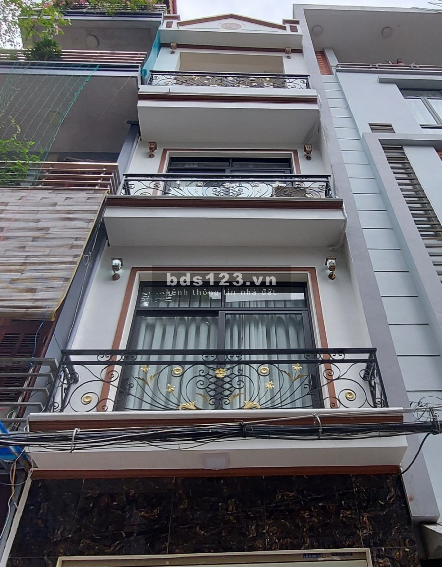Bán nhà Ngô Quyền Hà Đông, dt 42m2x4,5T, ngõ ô tô vào, KD nhỏ, 50m ra ô tô tránh. Lh 0984672007