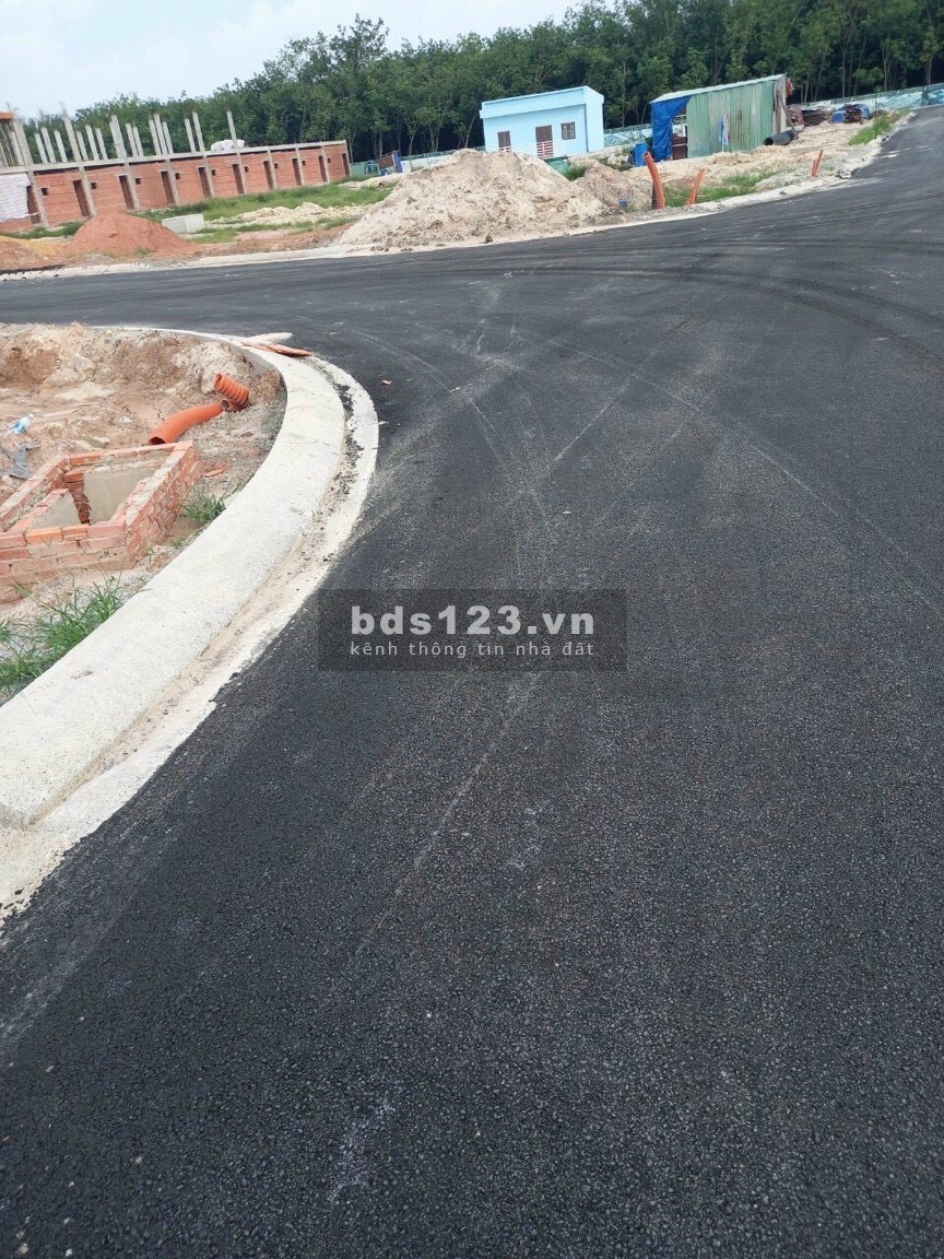 1 lô duy nhất ngay KCN TTHC Bàu Bàng 850tr/80m2 e chính chủ bán gấp cam kết rẻ hơn thị trường 150tr