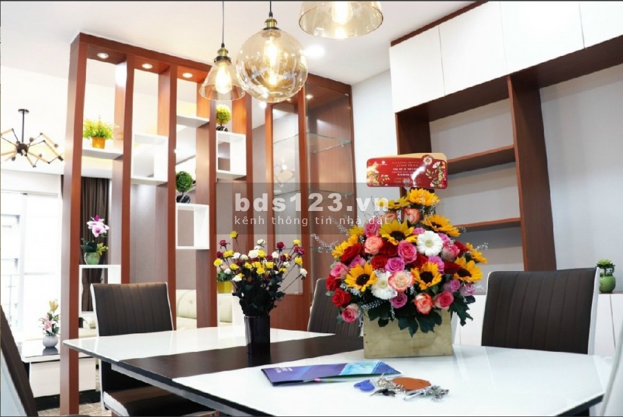 Chính chủ bán căn hộ Quận 7 sổ hồng riêng giá bán 5 tỷ thương lượng