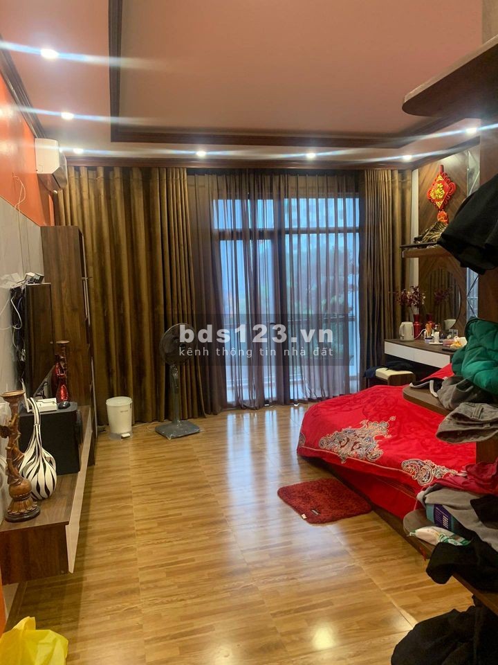 Bán nhà đẹp 3 thoáng, ô tô vào nhà tại Ngọc Lâm, Long Biên, dt 80m2, 5 tầng, giá 8.9 tỷ, tl