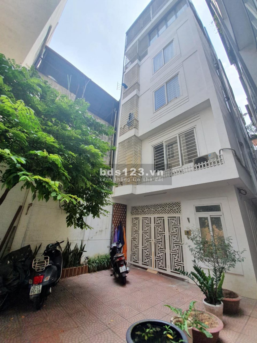 Bán nhà đẹp Tây Hồ Lô gíc 2 mặt thoáng vĩnh viễn ô tô đỗ cửa dt 81m2, giá 7.8 tỷ, lhcc