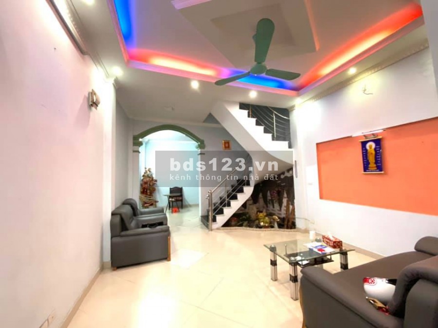 Bán nhà Bạch Mai gần phố diện tích rộng giá vừa phải diện tích 58m2, giá 3.5 tỷ, lhcc