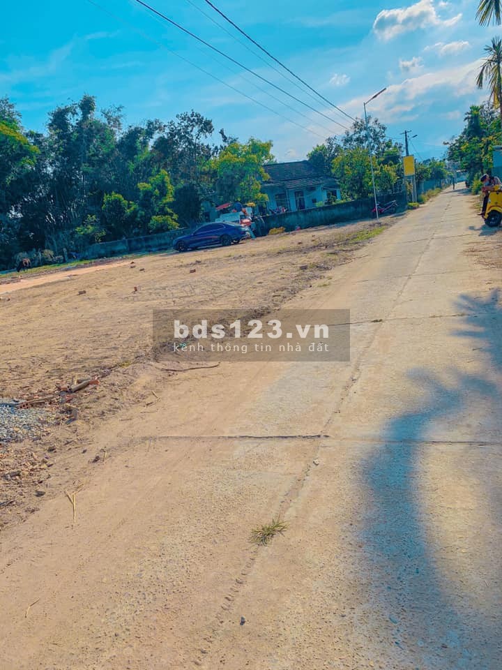 Đất Nam Đà Nẵng gần quốc lộ 14B giá rẻ an cư mùa dịch, 100m2 giá chỉ 490 triệu full thổ cư