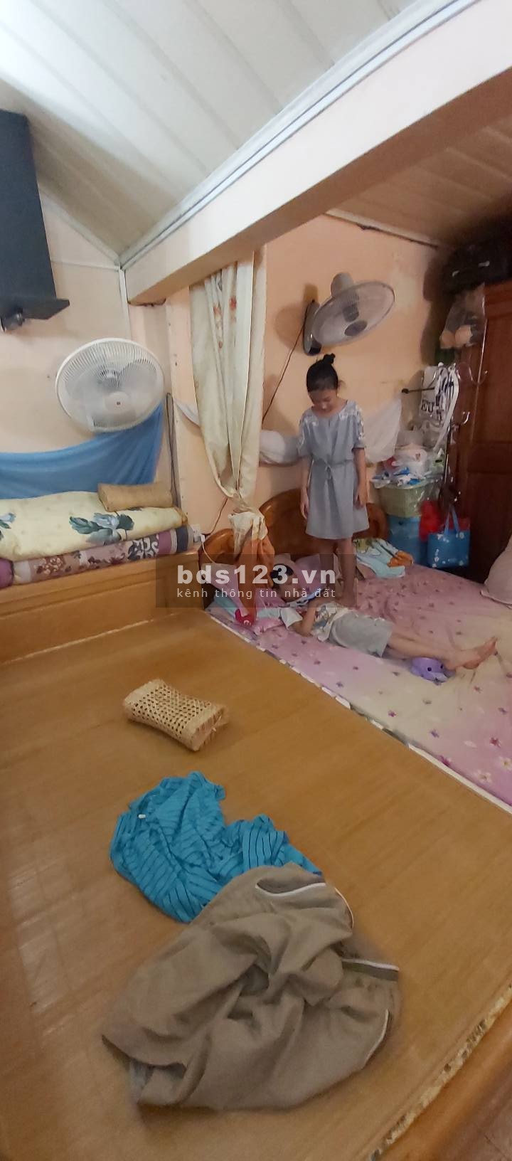 Bán nhà nguyên căn cực hiếm Lê Hồng Phong, Ba Đình, dt 51m2, mt 3.1m giá nhỉnh 7 tỷ, lhc 0975513371
