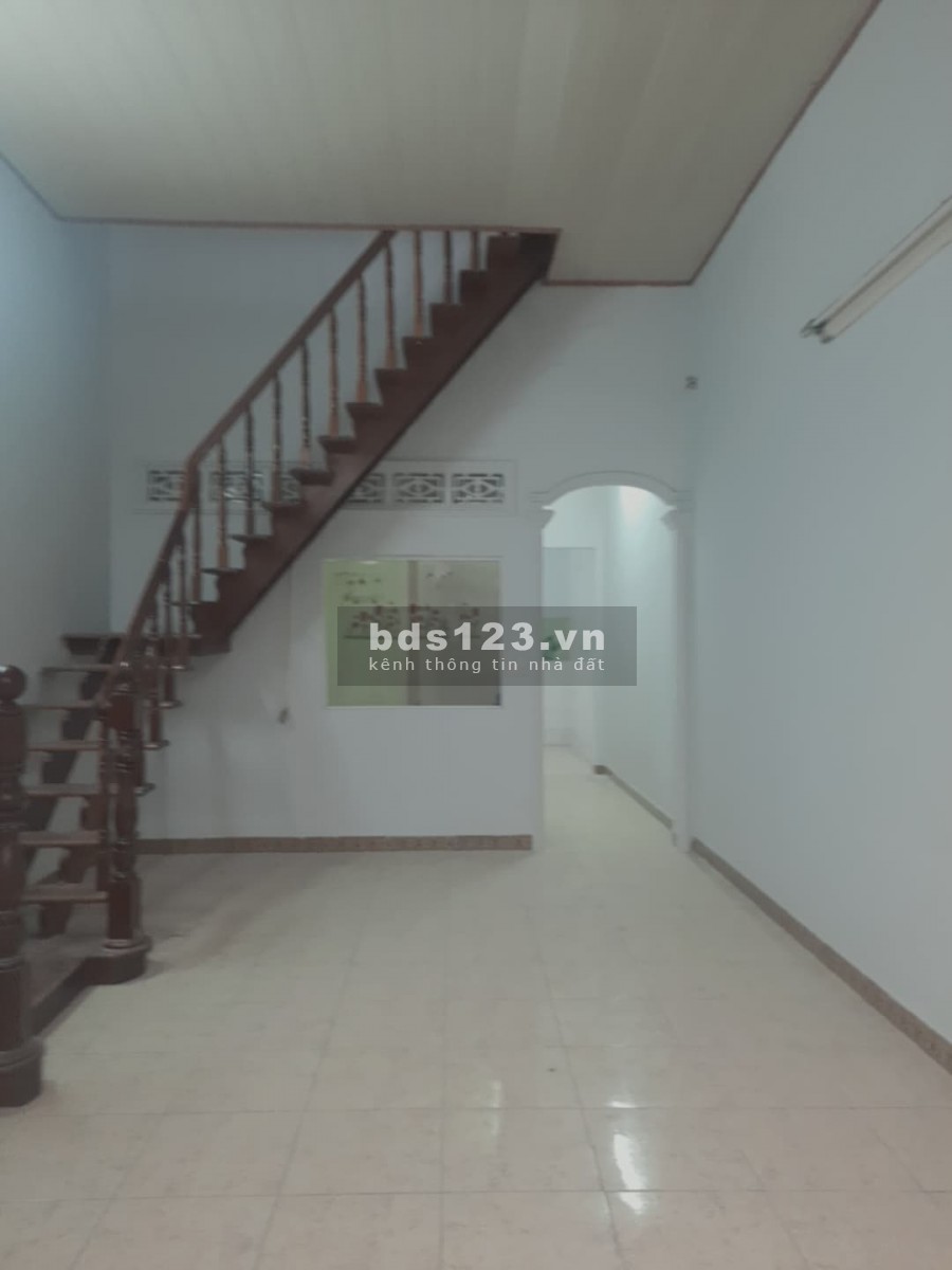 Chính chủ cần bán gấp nhà MT, Tân Quý Quận Tân Phú, diện tích 65m2, đúc 2 tầng.