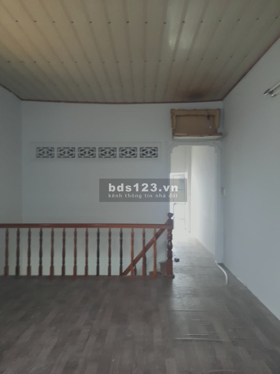 Chính chủ cần bán gấp nhà MT, Tân Quý Quận Tân Phú, diện tích 65m2, đúc 2 tầng.