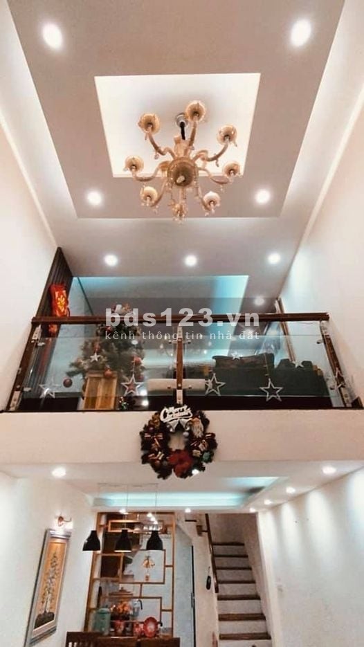 Bán nhà phố Hoàng Mai kinh doanh tốt ô tô đỗ cửa, dtsd 55m2, giá 5.7 tỷ