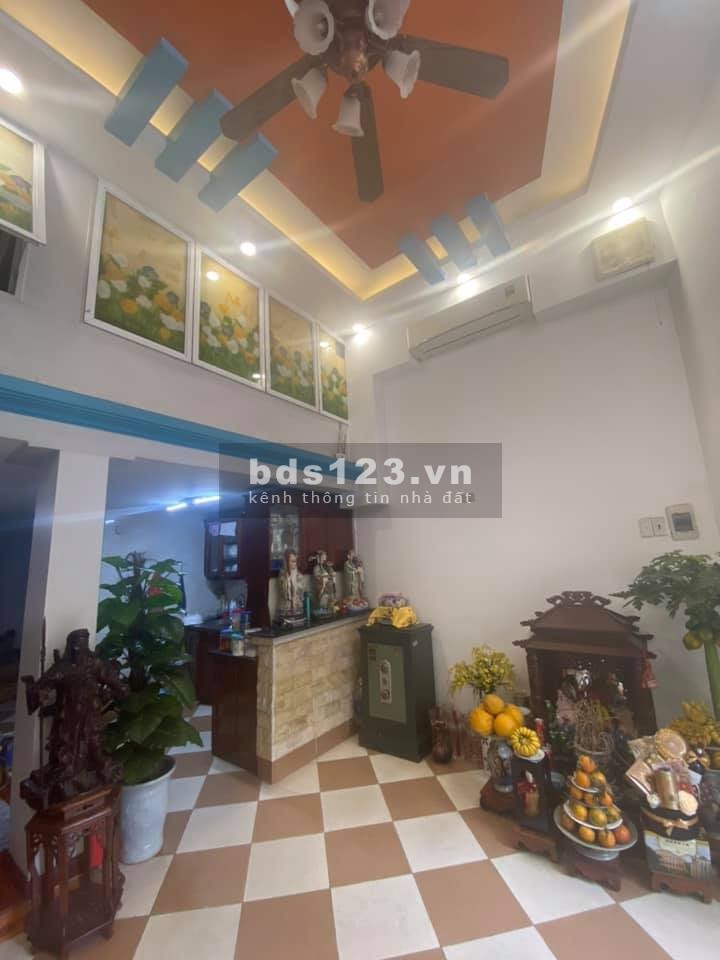 Bán nhà Cổ Nhuế, giá bán 2.95 tỷ, 5 tầng, view nhìn ra phố, tặng nội thất, lhcc