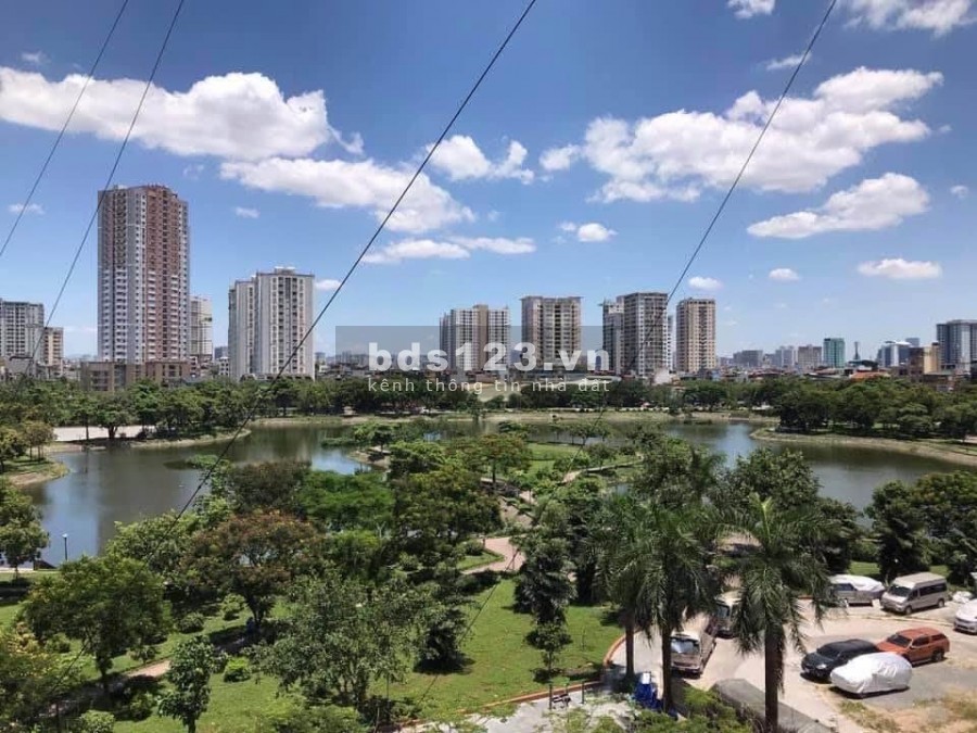 Bán CHCC căn góc, nội thất đẹp! Nhà A5 view hồ Đền Lừ, diện tích 85m2, 3 phòng ngủ, giá 2.55 tỷ
