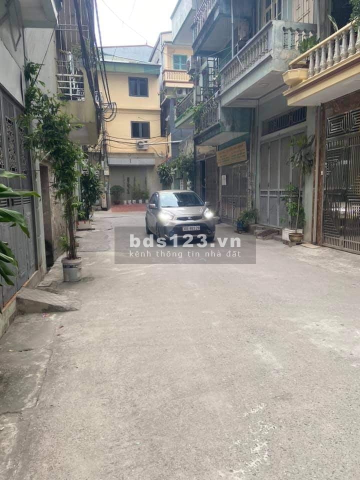 Mặt đường kinh doanh, Bán lô đất TT Viện Khoa Học Nông Nghiệp, dt 81m2, mặt 5m chỉ 4.9 tỷ