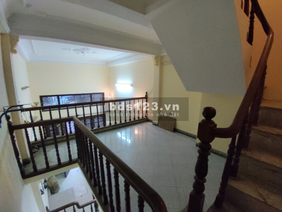 Nhỉnh 2 tỷ nhà Quan Nhân, diện tích sử dụng 24m2 x 4 tầng, vị trí đẹp giá 2.5 tỷ