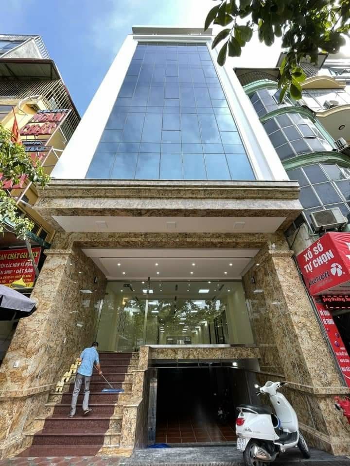 Bán toà nhà VP mặt phố Xã Đàn dt 110m2, 10 tầng thang máy, mt 6m giá 72 tỷ vỉa hè sổ chính chủ