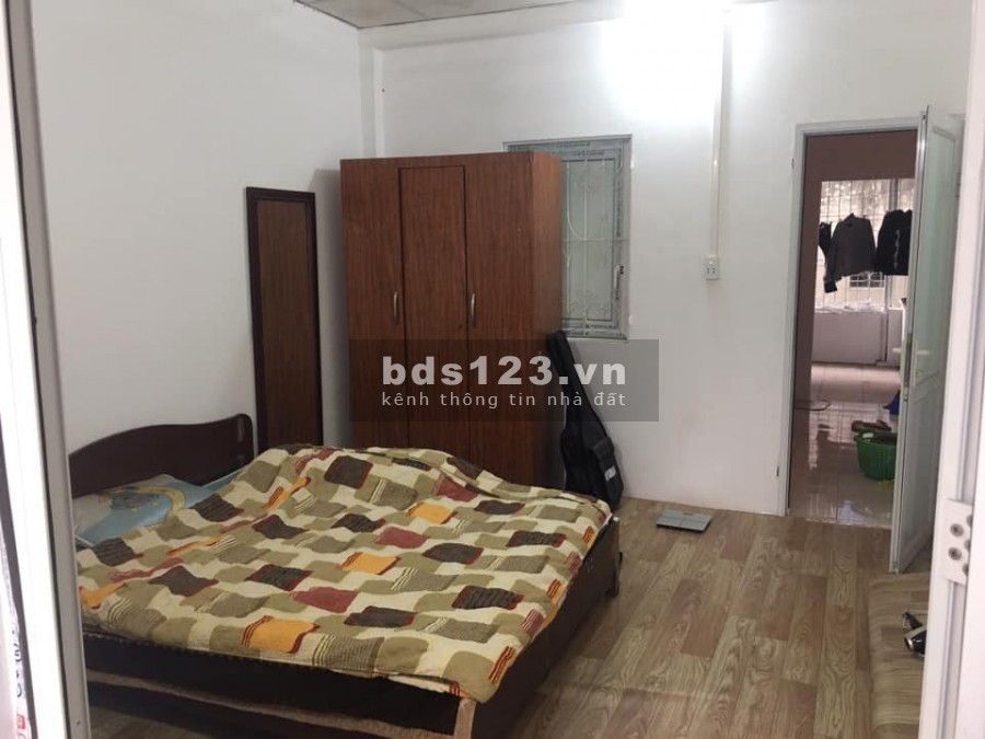 Bán nhà mặt phố Hào Nam diện tích 350m2 3 tầng mt 10m giá chỉ 82 tỷ