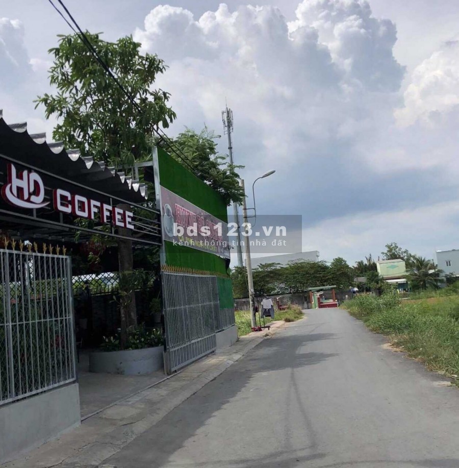 Bán lô đất cạnh UBND đường Hưng Long huyện Bình Chánh dt 114m2 giá 2,230 tỷ (19,5 triệu/m2)