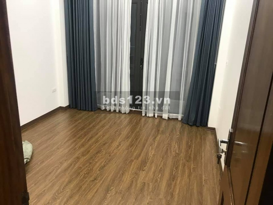 Bán nhà Mỹ Đình, ô tô 7 chỗ qua nhà, 39m2, 5 tầng, full nội thất, 3.bé xíu tỷ.