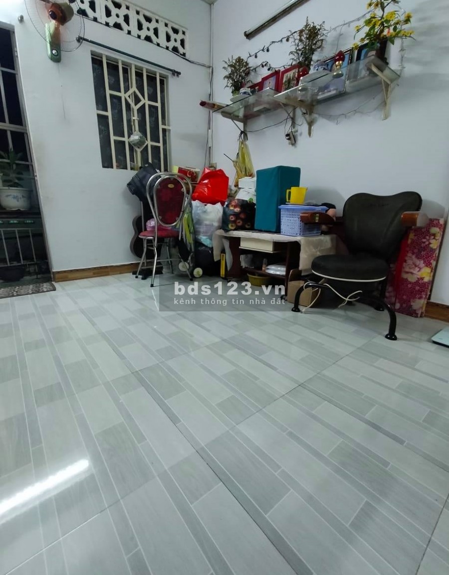 Nhà ngang rộng, kiên cố. Cạnh Chợ Trần Văn Quang giá bán 3,95 tỷ