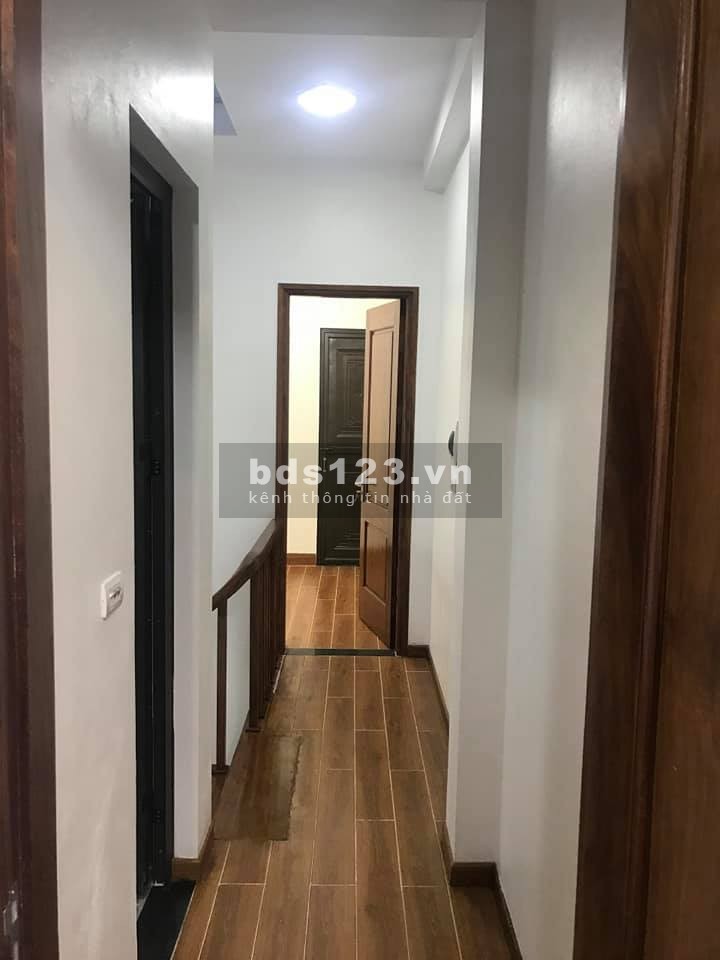 Bán nhà Mỹ Đình, ô tô 7 chỗ qua nhà, 39m2, 5 tầng, full nội thất, 3.bé xíu tỷ.