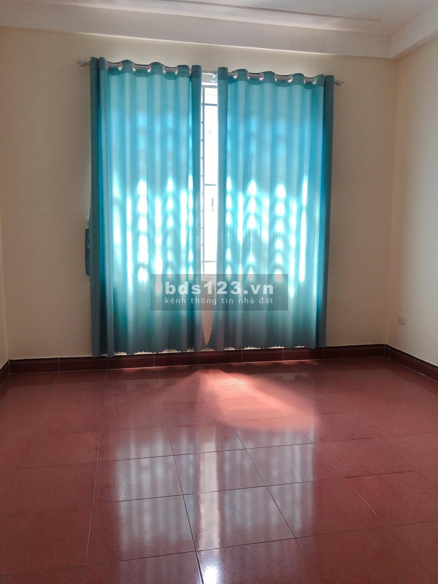 Bán Nhà Lê Trọng Tấn diện tích 35m2, 4 tâng đúc, giá bán 2.45 tỷ, hỗ trợ vay