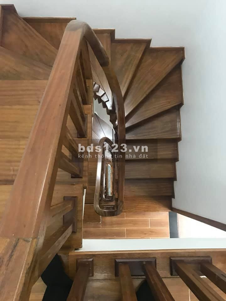 Bán nhà Mỹ Đình, ô tô 7 chỗ qua nhà, 39m2, 5 tầng, full nội thất, 3.bé xíu tỷ.