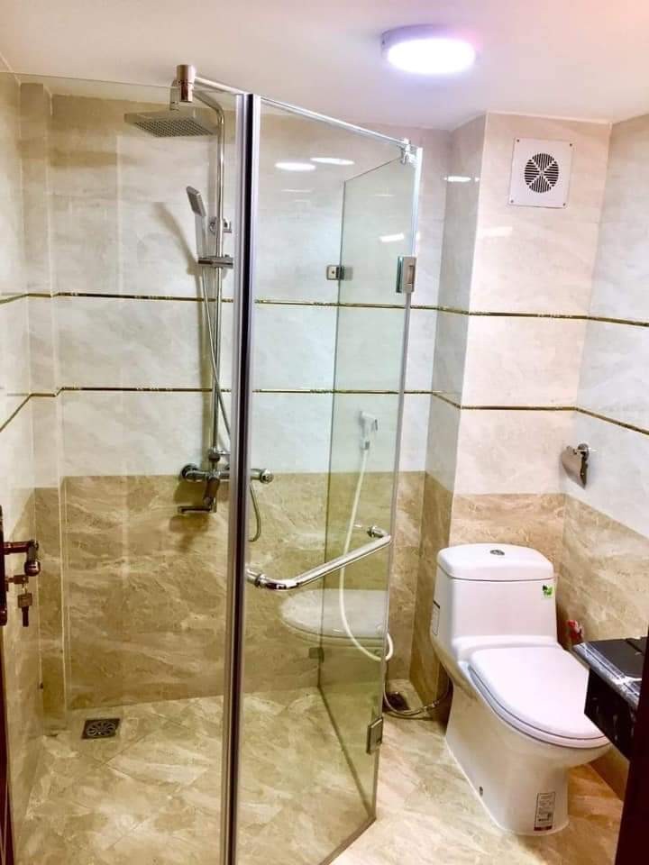 Bán gấp nhà Nguyễn Đình Chiểu, dt 85m2, 6 tầng đúc, thang máy, vị trí đẹp, giá 11.5 tỷ