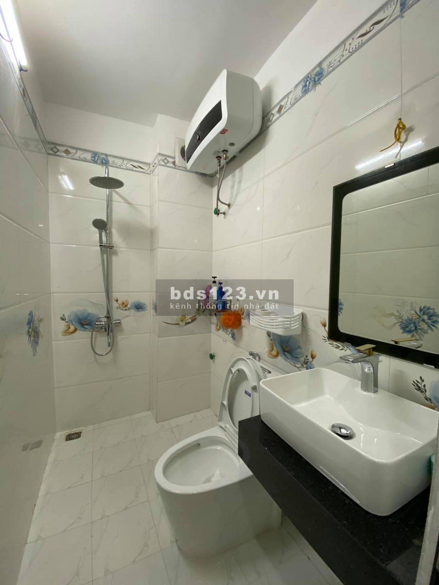 Bán nhà ngõ 4401 Xuân Đỉnh đẹp tự shophouse 5 tầng, đúc 5 tầng, giá tròn 3 tỷ