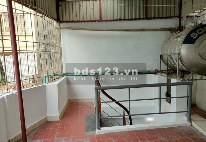 Nhà ngõ gần mặt phố Kim Mã hưởng trọn tiện ích, diện tích 28m2, giá 2.4 tỷ