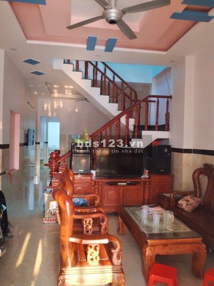 Em bán nhà chính chủ Tương Bình, Thủ Dầu Một, sổ hồng riêng biệt, diện tích 151m2