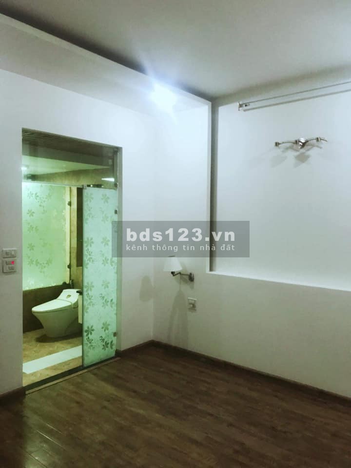Bán nhà biệt thự sân vườn thị trấn Trâu. Quỳ Gia Lâm, lô góc 2 mặt tiền ô tô tránh