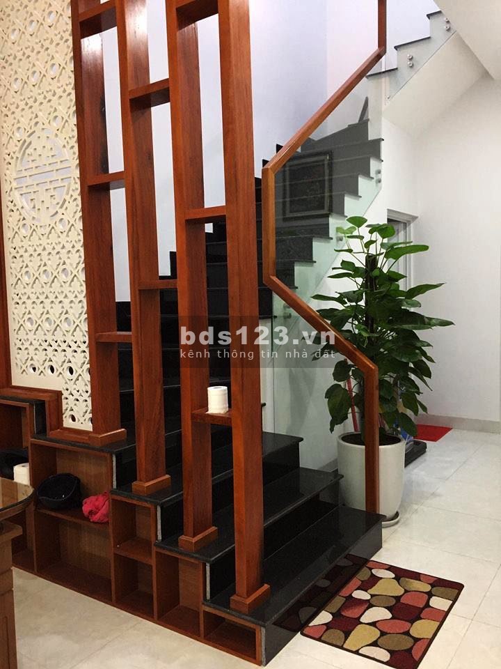 Bán nhà Hoa Hậu Phố Vĩnh Hưng, diện tích sử dụng 35m2, giá bán 2.4 tỷ