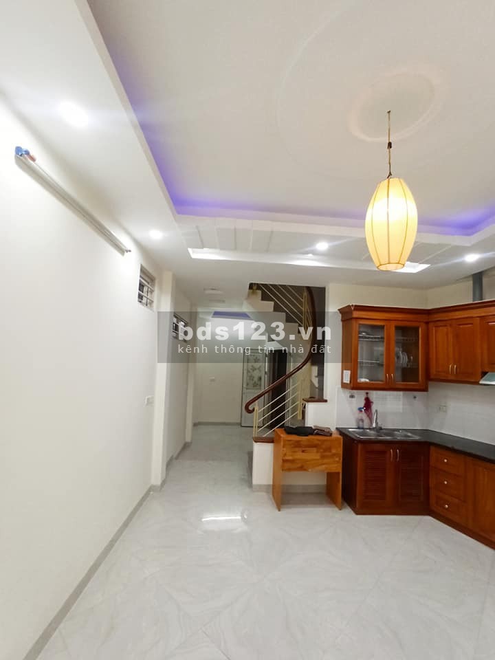 Nhà Đẹp Tố Hữu, Lô Góc, diện tích 37m2, 3 tầng, mặt tiền 4.2m giá 2,15 tỷ