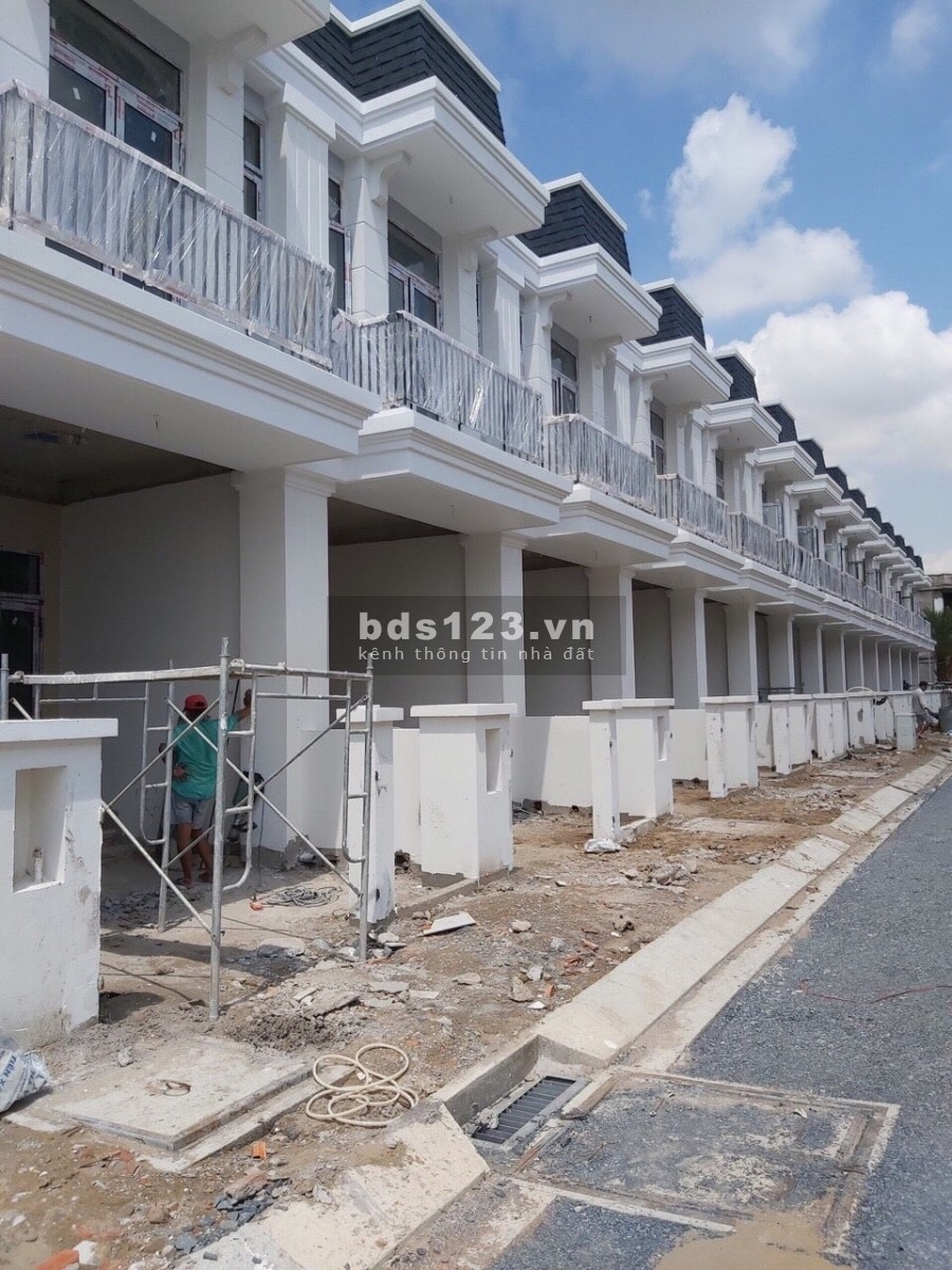 Sở hữu ngay đất nền mặt tiền sổ hồng riêng diện tích 80m2 chỉ 2tỷ8 tại Bến Lức