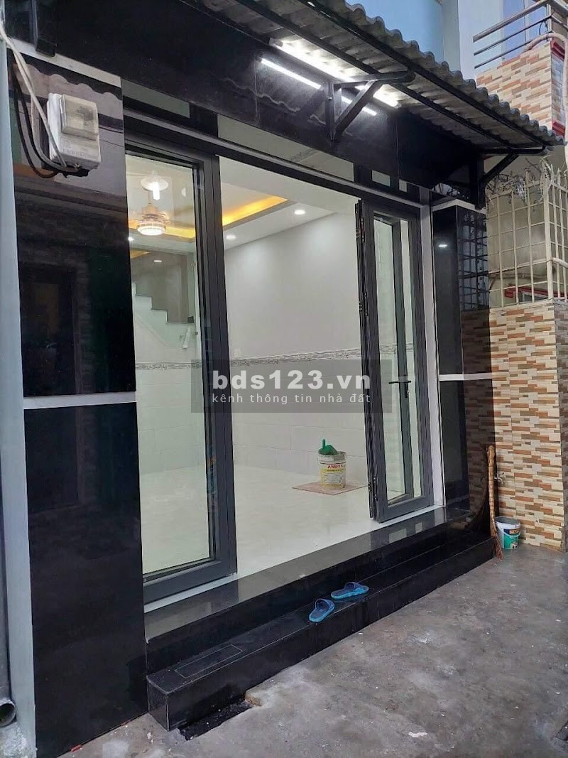 Nhà hẻm Lý Thánh Tông Quận Tân Phú, diện tích 40m2, 2 phòng ngủ, giá 4,6 tỷ