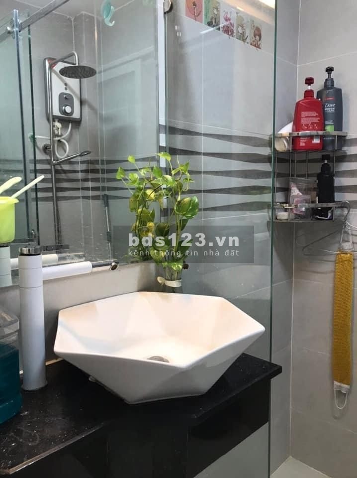 Nhà đường Vườn Lài, Quận Tân Phú diện tích 23m2, 2 phòng ngủ, giá 3,8 tỷ