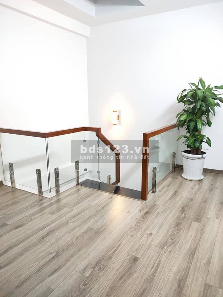 Bán nhà phố Hào Nam Đống Đa, phân lô, 31m2, 5 tầng, MT 4.2 m, chỉ 3.6 tỷ. Liên hệ: 0368781929