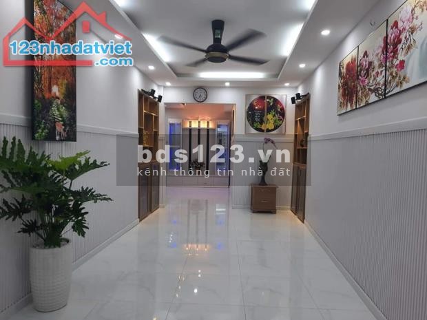Bán nhà dt 63m2, 2 tầng, hẻm đường Thành Mỹ, phường 8, Quận Tân Bình, giá 5.5 tỷ