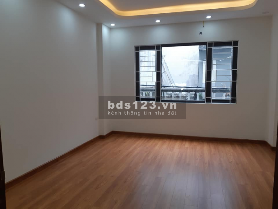 Chỉ 3.65 tỷ! Bán nhà phố Trần Thái Tông, 52m2x 5 tầng, mặt tiền 4.6m.