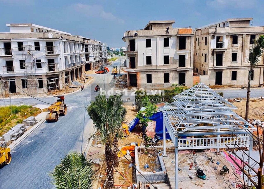 Sở hữu ngay đất nền mặt tiền sổ hồng riêng diện tích 80m2 chỉ 2tỷ8 tại Bến Lức