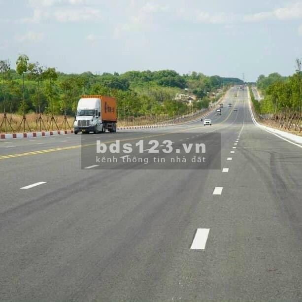 Chuẩn bị khai trương giai đoạn 2 dự án Chánh Phú Hoà 53, dân đã hiện hữu nhịp sống nhộn nhịp