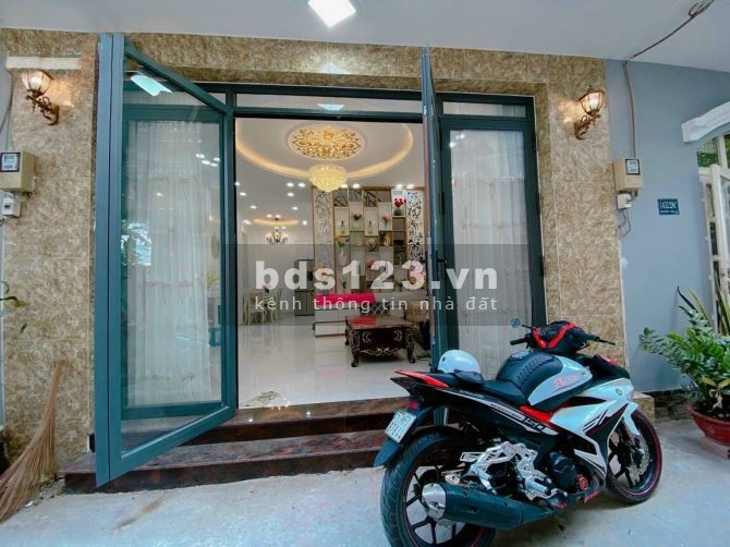 Bán Nhà Định Công Thượng diện tích sử dụng 45m2 có 3,95 Tỷ 20m ra đường ô tô tránh