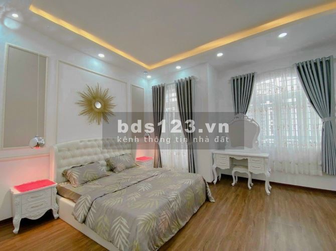 Bán Nhà Định Công Thượng diện tích sử dụng 45m2 có 3,95 Tỷ 20m ra đường ô tô tránh