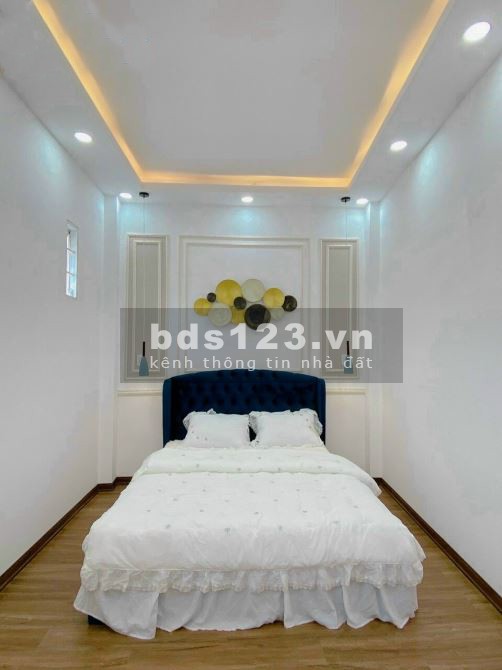 Bán Nhà Định Công Thượng diện tích sử dụng 45m2 có 3,95 Tỷ 20m ra đường ô tô tránh