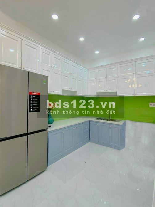 Bán Nhà Định Công Thượng diện tích sử dụng 45m2 có 3,95 Tỷ 20m ra đường ô tô tránh