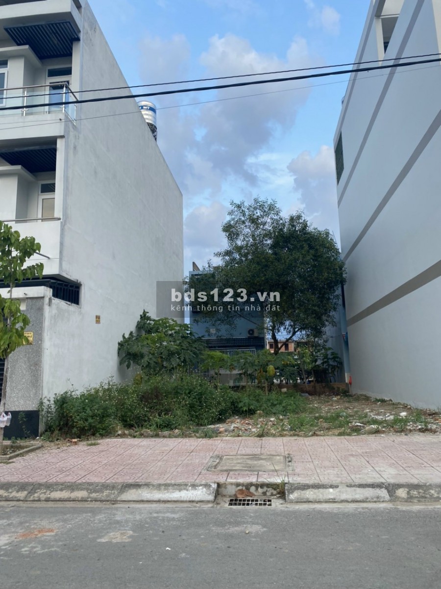 Cần Bán Gấp Lô Đất 100m2. Gần Chợ, Trường Học, MT Buôn Bán. Giáo xứ Ngũ Phúc, Biên Hòa
