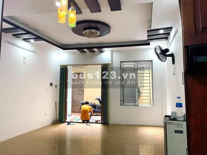 Bán nhà 5 tầng mới đẹp ở ngay đầu phố Lĩnh Mai Hoàng Mai, giá bán 3.15 tỷ