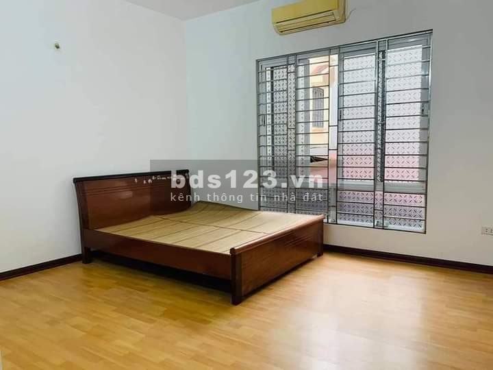 Bán nhà 5 tầng mới đẹp ở ngay đầu phố Lĩnh Mai Hoàng Mai, giá bán 3.15 tỷ