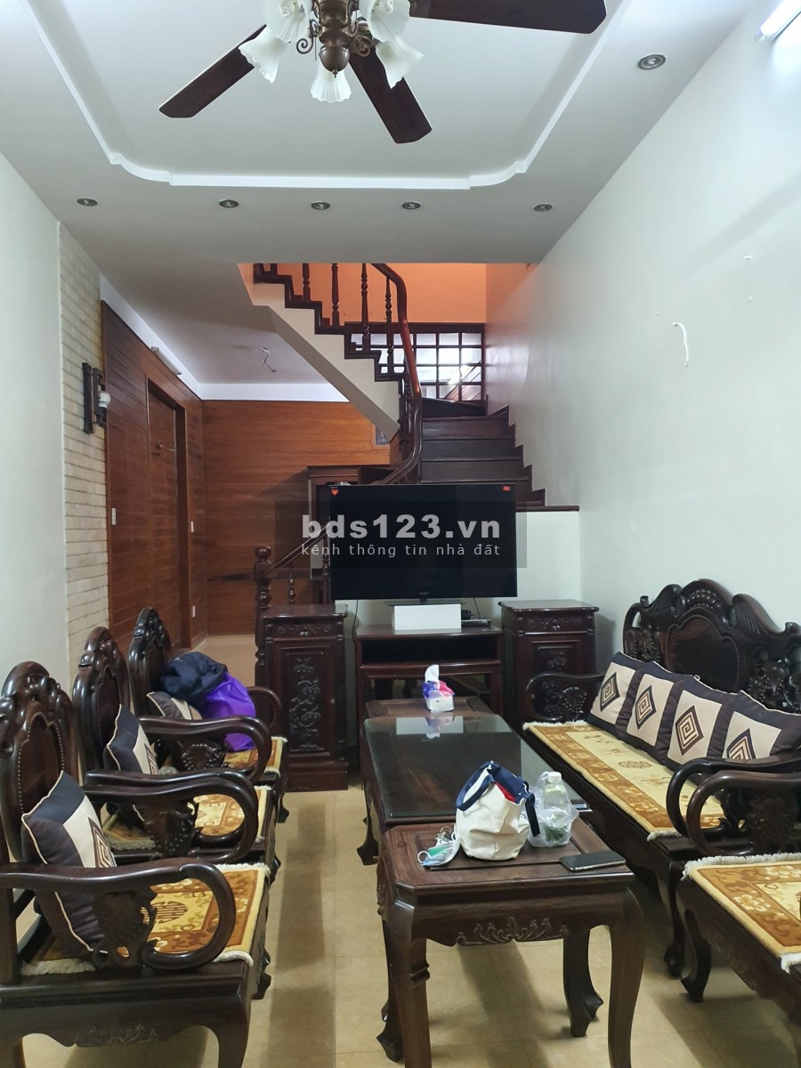 Bán nhà Giảng Võ nguyên căn kinh doanh tốt, dt 56m2, 4 tầng, giá 6.5 tỷ, lh 0922346363
